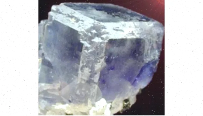 کانی فلوئوریت: خواص، شناسایی و کاربردها